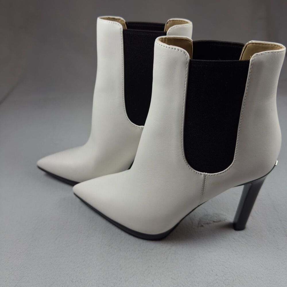 Michael Kors Women's Brielle Bootie Leather Size 7M Ankle Boot Optic White